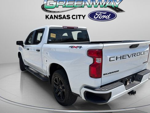 Used 2024 Chevrolet Silverado 1500 Custom w/ Turbomax Blackout Package AWD/4WD image 6
