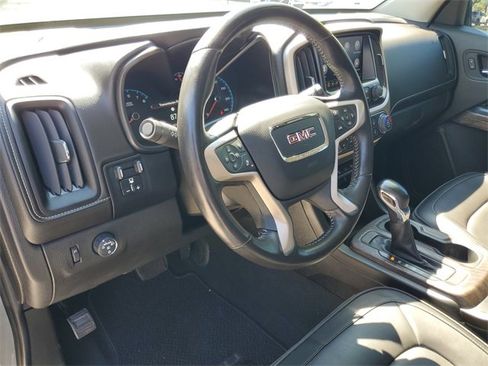 Certified 2022 GMC Canyon Denali image 17