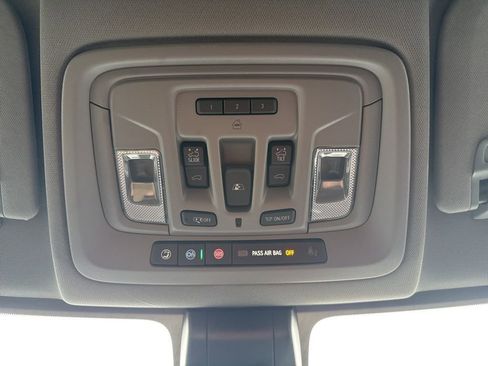 Used 2023 GMC Sierra 3500 Denali image 45