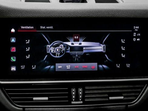 Used 2023 Porsche Cayenne image 31