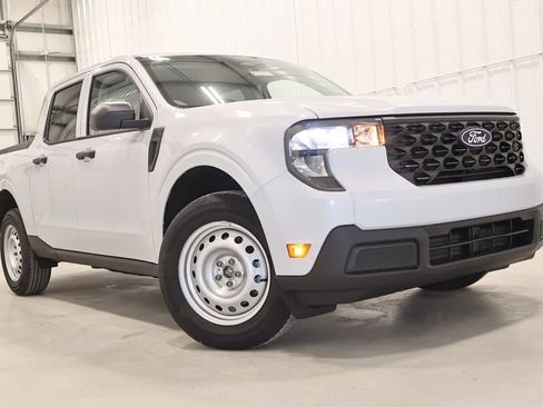 New 2026 Ford Maverick XL w/ Equipment Group 101A AWD/4WD image 29