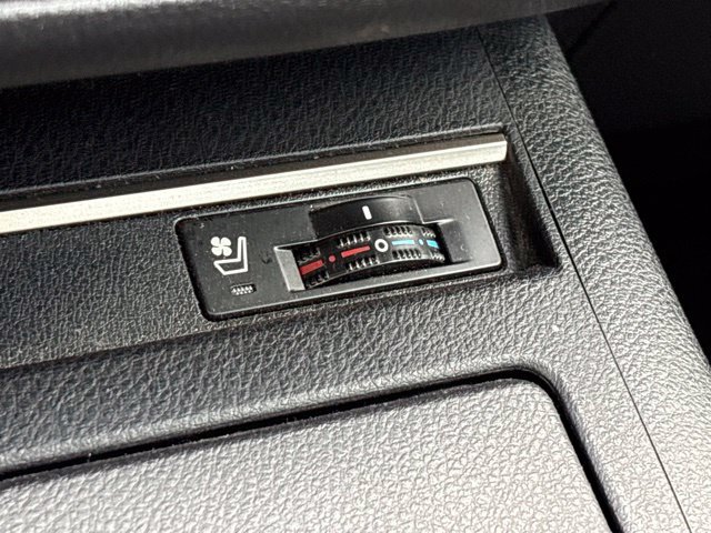 Used 2015 Lexus ES 350 w/ Premium Package FWD image 19