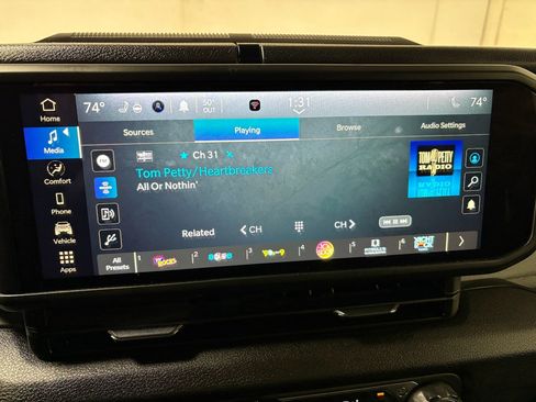 Used 2024 Jeep Wrangler Unlimited image 18