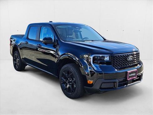 New 2025 Ford Maverick Lariat w/ Black Appearance Package image 6
