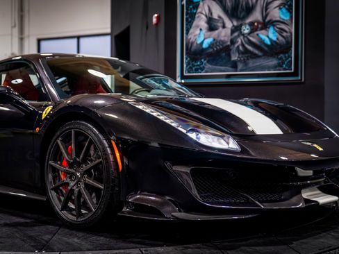 Used 2020 Ferrari 488 Pista Coupe image 11