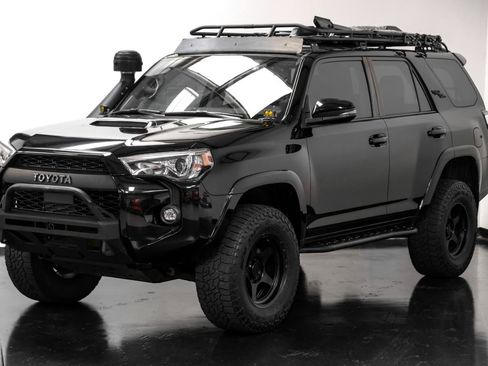 Used 2022 Toyota 4Runner TRD Off-Road Premium w/ Moonroof Package AWD/4WD image 7