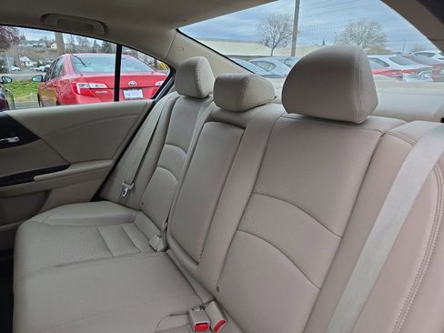 Used 2015 Honda Accord EX-L image 12