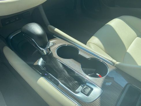 Used 2024 Chevrolet Malibu LT image 16