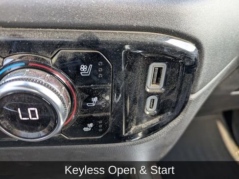 Used 2025 GMC Sierra 2500 SLT w/ SLT Premium Package image 26