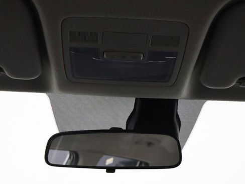 Used 2025 Hyundai Venue SE FWD image 14