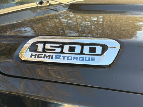 Used 2024 RAM 1500 Laramie image 8