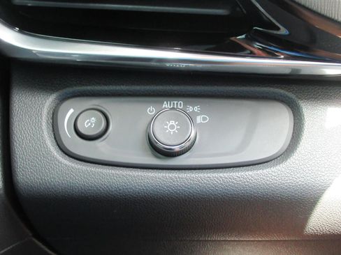 Used 2024 Buick Envista Avenir FWD image 21