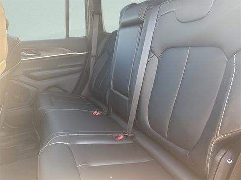 New 2025 Jeep Grand Cherokee Limited image 24