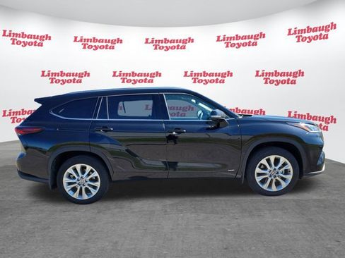 Used 2026 Toyota Highlander Limited image 26