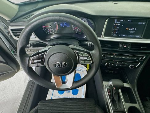 Used 2020 Kia Optima LX FWD image 12
