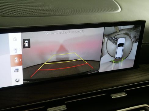 Certified 2025 Genesis GV80 3.5T Advanced image 32