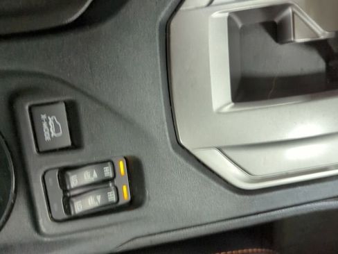 Used 2018 Subaru Crosstrek 2.0i Premium image 14