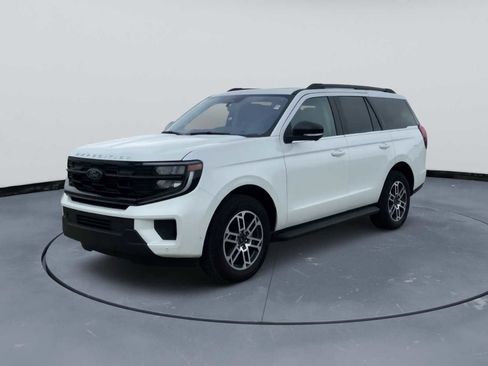 Used 2025 Ford Expedition Active AWD/4WD image 8