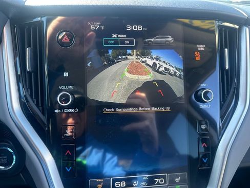 Used 2025 Subaru Outback Premium image 30