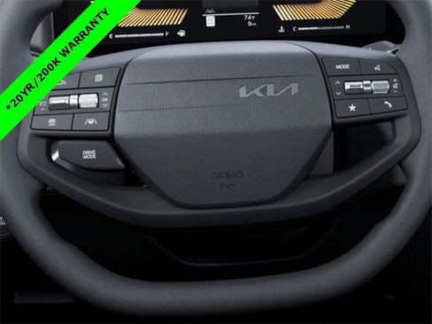 New 2025 Kia K4 LXS image 22