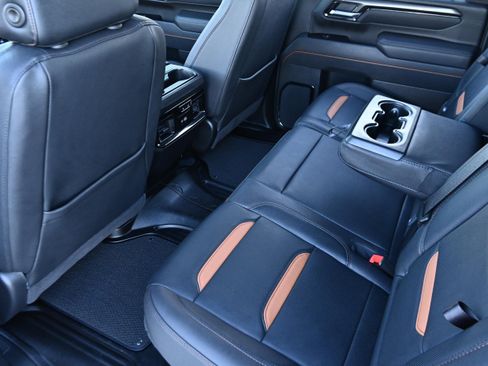 Used 2025 GMC Sierra 2500 AT4 w/ AT4 Premium Plus Package image 12