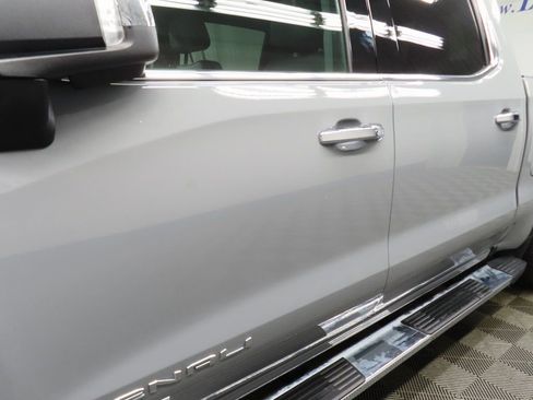 Used 2025 GMC Sierra 1500 Denali AWD/4WD image 40