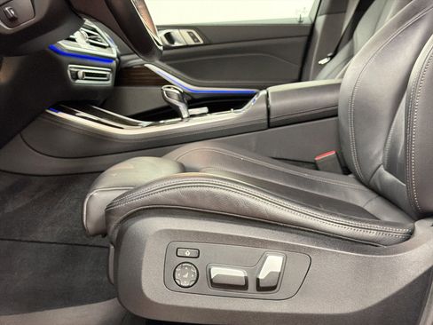 Used 2021 BMW X5 xDrive40i w/ Premium Package image 12