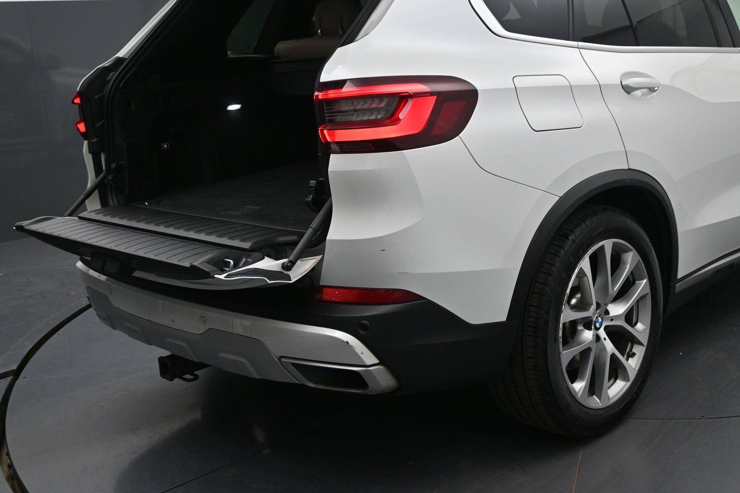 Used 2021 BMW X5 xDrive40i w/ Convenience Package AWD/4WD image 19