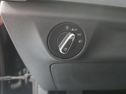 New 2026 Volkswagen Jetta SE FWD image 25