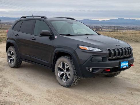 Used 2015 Jeep Cherokee Trailhawk w/ Comfort/Convenience Group image 2