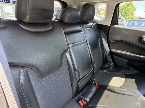 Certified 2019 Jeep Compass Latitude AWD/4WD image 12