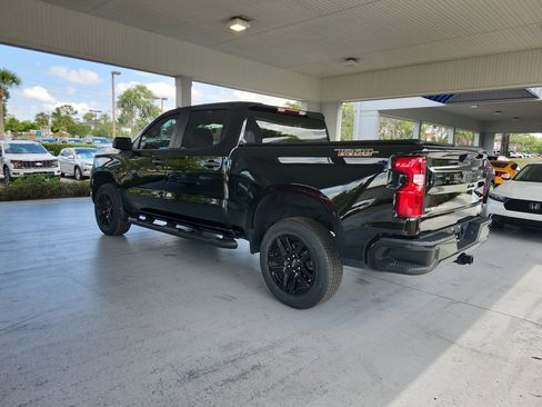 Used 2023 Chevrolet Silverado 1500 Custom Trail Boss AWD/4WD image 3