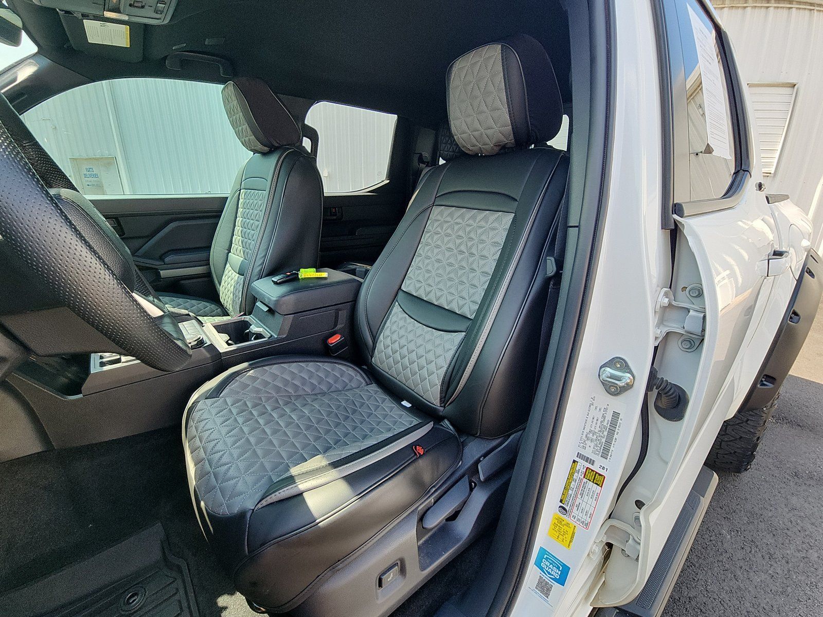 Used 2024 Toyota Tacoma SR5 AWD/4WD image 21