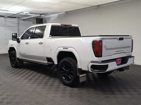 Used 2024 GMC Sierra 2500 Denali w/ Denali Reserve Package AWD/4WD image 3