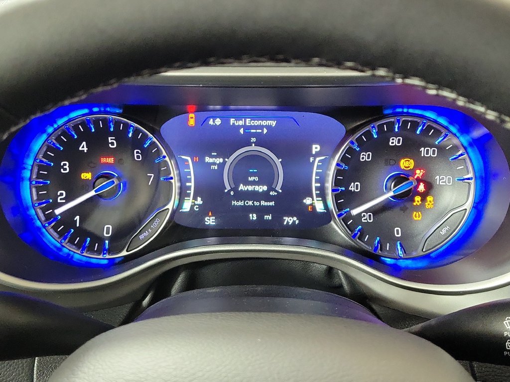 New 2027 Chrysler Pacifica Select FWD image 17
