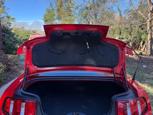 Used 2012 Ford Mustang Shelby GT500 w/ SVT Performance Pkg image 60