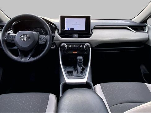 Used 2025 Toyota RAV4 XLE FWD image 15