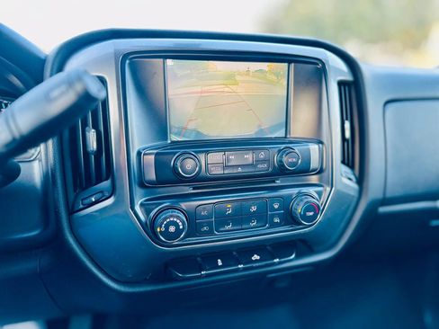 Used 2019 Chevrolet Silverado 1500 LT AWD/4WD image 13