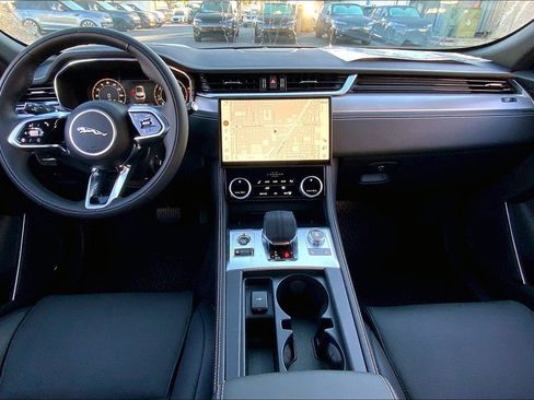 New 2025 Jaguar F-PACE R-Dynamic S image 6