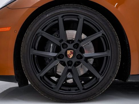 Certified 2025 Porsche Panamera 4 image 13