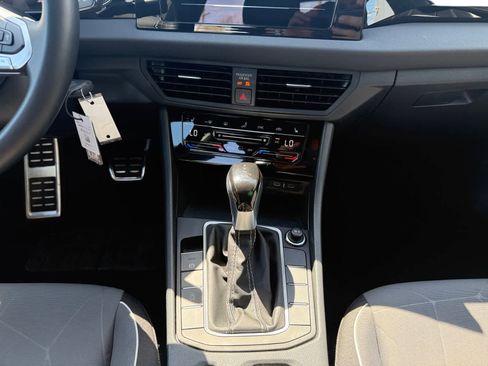 Used 2025 Volkswagen Jetta Sport FWD image 11