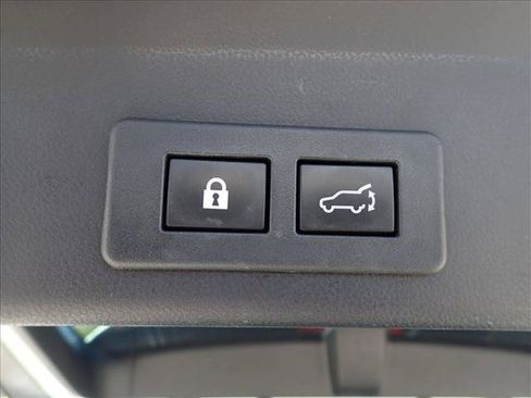 Used 2022 Subaru Ascent Touring w/ Popular Package #2A AWD/4WD image 9