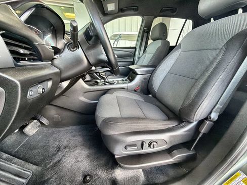 Used 2023 Chevrolet Traverse LT AWD/4WD image 20