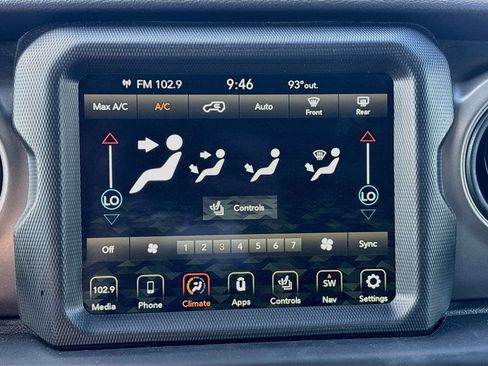 Used 2022 Jeep Wrangler Unlimited Sport AWD/4WD image 17