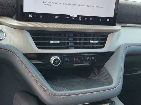 Certified 2025 Ford Explorer Active RWD image 28