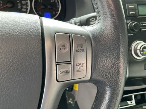 Used 2012 Hyundai Veracruz GLS w/ Premium Pkg image 12