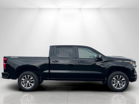 Used 2025 Chevrolet Silverado 1500 LT Trail Boss w/ LT Trail Boss Premium Package AWD/4WD image 2