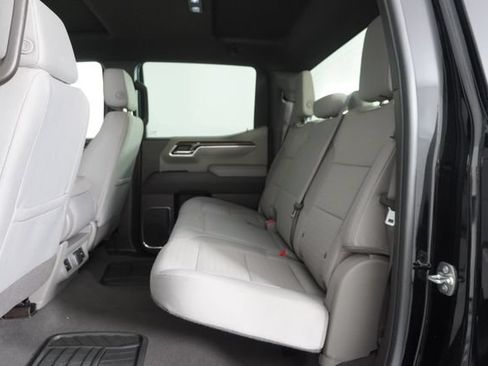 Used 2025 Chevrolet Silverado 1500 LT AWD/4WD image 33