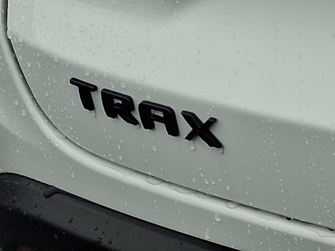 New 2026 Chevrolet Trax LT w/ Sunroof Package FWD image 11