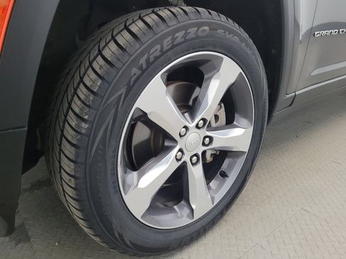Used 2021 Jeep Grand Cherokee L Limited AWD/4WD image 31